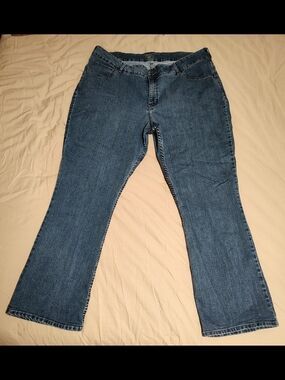 Riders By Lee Women's Classic Midrise Dark Wash Bootcut Jeans